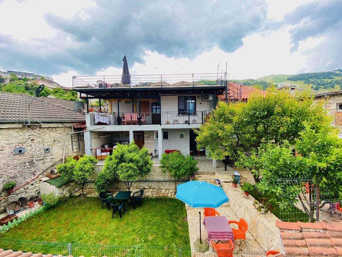 "Mani Guest House" Gjirokastër Exterior foto