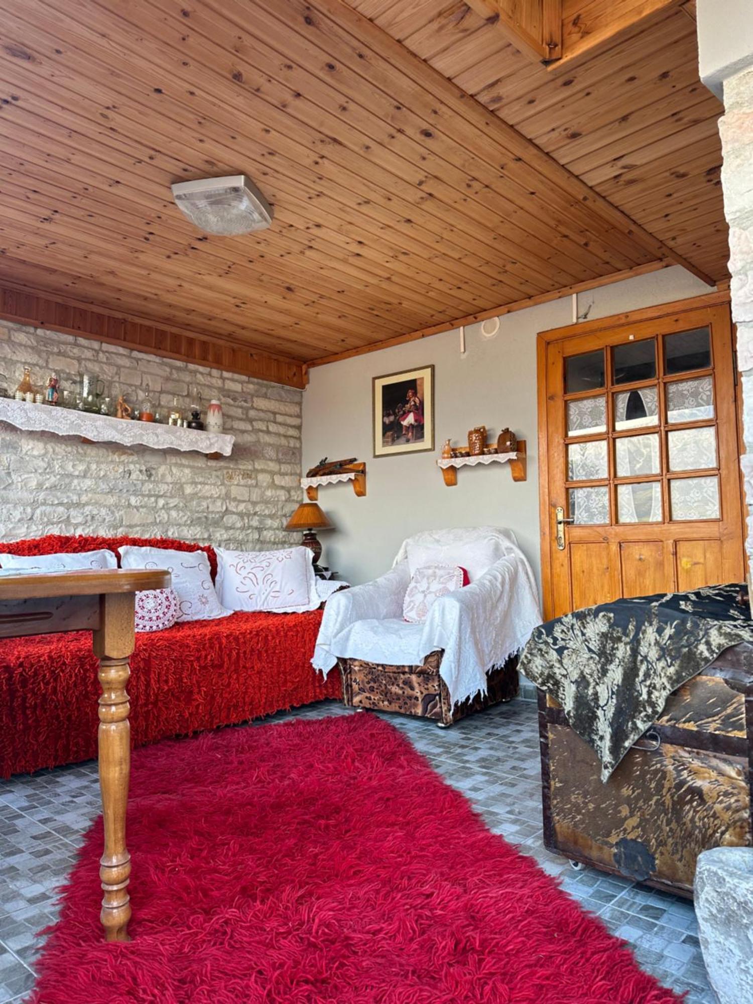 "Mani Guest House" Gjirokastër Exterior foto